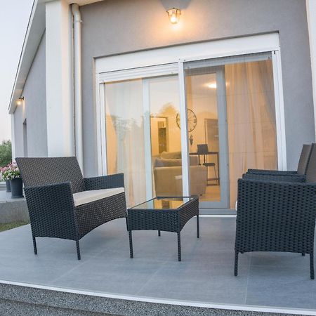 Apartmani Toni Drniš Exterior foto