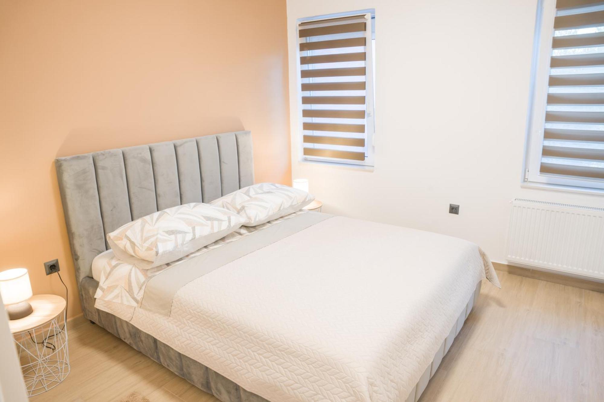 Apartmani Toni Drniš Exterior foto