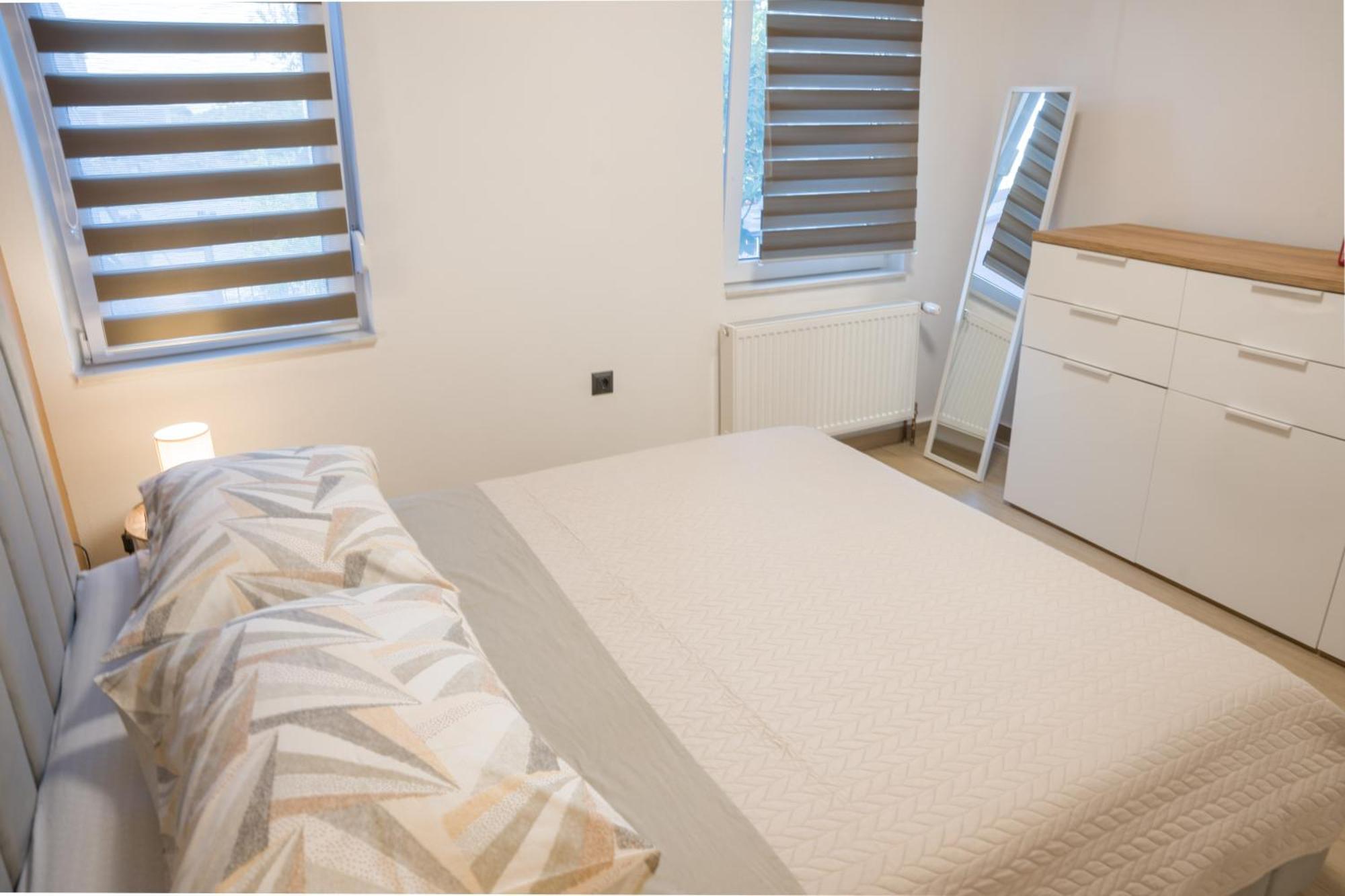 Apartmani Toni Drniš Exterior foto